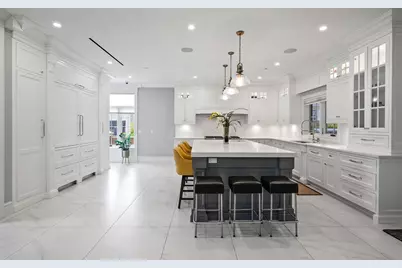 264-11 60th Avenue, Little Neck, NY 11362 - Photo 10