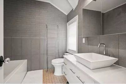 264-11 60th Avenue, Little Neck, NY 11362 - Photo 18