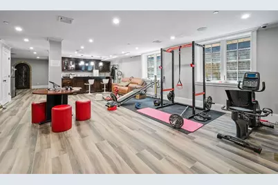 264-11 60th Avenue, Little Neck, NY 11362 - Photo 32