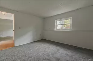 4 Beechwood Dr, Shirley, NY 11967 - Photo 6