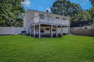 4 Beechwood Dr, Shirley, NY 11967 - Photo 2