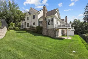 54 Dennis Ln, Pleasantville, NY 10570 - Photo 28