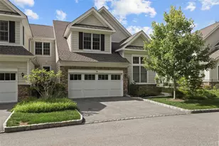 54 Dennis Ln, Pleasantville, NY 10570 - Photo 2