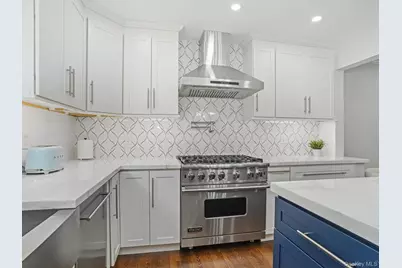 43 Amherst Drive, New Rochelle, NY 10804 - Photo 10