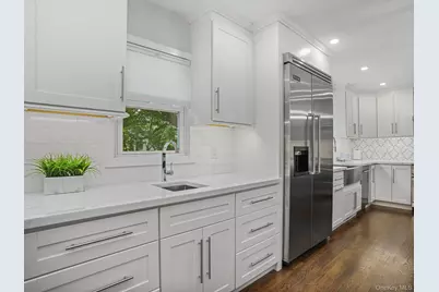 43 Amherst Drive, New Rochelle, NY 10804 - Photo 8