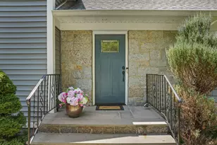 43 Amherst Dr, New Rochelle, NY 10804 - Photo 46