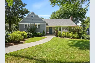 43 Amherst Drive, New Rochelle, NY 10804 - Photo 2