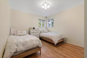 722 Eagle Dr, Woodmere, NY 11581 - Photo 16