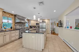 17 Melody, Bayville, NY 11709 - Photo 12