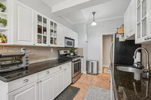 160 Middle Neck Rd, Great Neck, NY 11021 - Photo 12