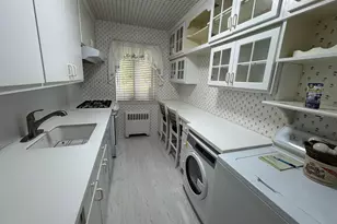 41 Lawrence Dr, White Plains, NY 10603 - Photo 4