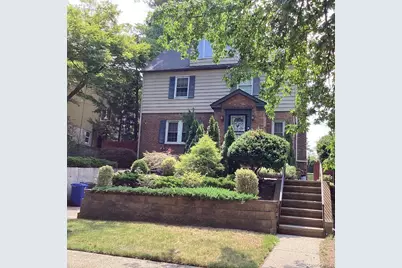 19346 McLaughlin Avenue, Hollis, NY 11423 - Photo 2