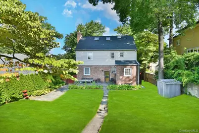 19346 McLaughlin Avenue, Hollis, NY 11423 - Photo 32