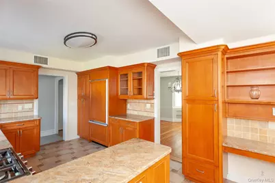 355 E Beech Street, Long Beach, NY 11561 - Photo 12