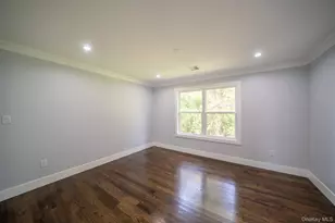 770 Cedar St, Syosset, NY 11791 - Photo 30