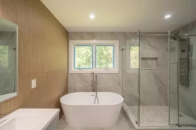 770 Cedar Street, Syosset, NY 11791 - Photo 26