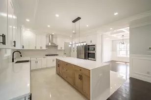 770 Cedar St, Syosset, NY 11791 - Photo 12