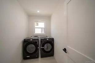 17 Park Dr E, Syosset, NY 11791 - Photo 24