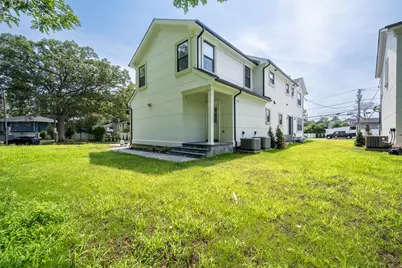 17 Park Drive East, Syosset, NY 11791 - Photo 34