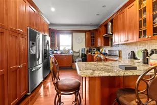 10-11 Bay 24th St, Far Rockaway, NY 11691 - Photo 10