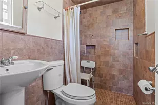 10-11 Bay 24th St, Far Rockaway, NY 11691 - Photo 20