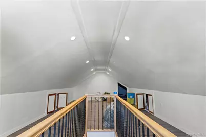 1011 Bay 24th Street, Far Rockaway, NY 11691 - Photo 24