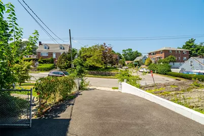 81 Lincoln Avenue, Yonkers, NY 10704 - Photo 44