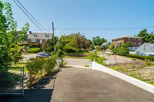 81 Lincoln Ave, Yonkers, NY 10704 - Photo 44