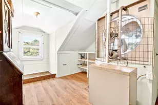 81 Lincoln Ave, Yonkers, NY 10704 - Photo 20