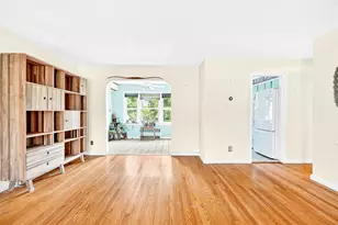 81 Lincoln Ave, Yonkers, NY 10704 - Photo 6