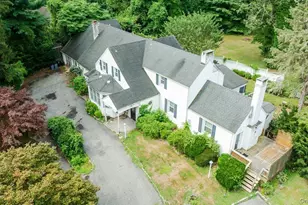 221 Huntington Bay Rd, Huntington, NY 11743 - Photo 4