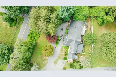 221 Huntington Bay Road, Huntington, NY 11743 - Photo 10