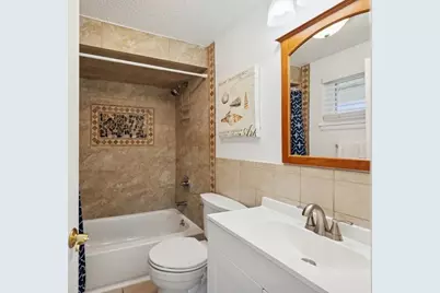 22 Soundview Drive #207, Montauk, NY 11954 - Photo 12