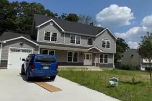 153 Calebs Path, Brentwood, NY 11717 - Photo 2