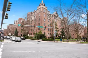 292 Main St, White Plains, NY 10601 - Photo 2