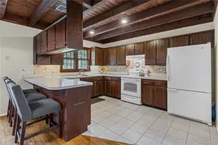 10 Woodfield Ave, Northport, NY 11768 - Photo 10