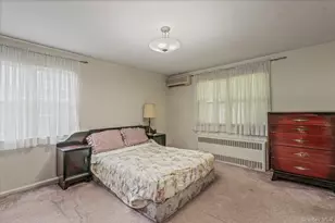 218-27 Sawyer Ave, Queens Village, NY 11427 - Photo 16