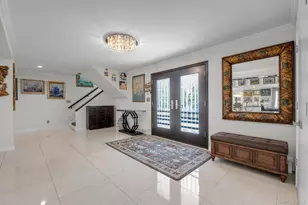 10 Macy Dr, Hewlett Bay Park, NY 11557 - Photo 2