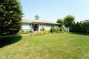 642 Salisbury Park Dr, Westbury, NY 11590 - Photo 2