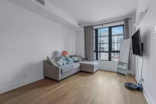 21-10 44th Dr, Long Island City, NY 11101 - Photo 8