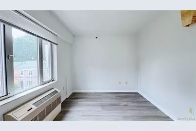 64-34 Grand Central Parkway #3D, Forest Hills, NY 11375 - Photo 10