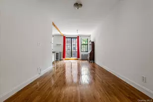 26-19 14th Pl, Astoria, NY 11102 - Photo 4