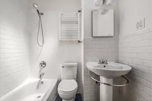 26-19 14th Pl, Astoria, NY 11102 - Photo 30