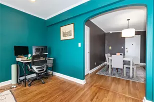 4 Town House Pl, Great Neck, NY 11021 - Photo 10