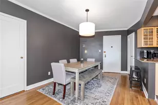 4 Town House Pl, Great Neck, NY 11021 - Photo 4