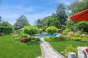 330 Private Rd, Patchogue, NY 11772 - Photo 10