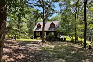 17 Sheridan Rd, Hampton Bays, NY 11946 - Photo 2