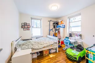 35-31 205th St, Bayside, NY 11361 - Photo 18