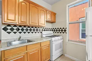 1036 Metcalf Ave, Bronx, NY 10472 - Photo 12