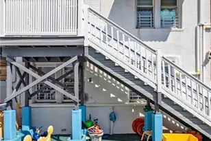 726 Manor Ct, Brooklyn, NY 11235 - Photo 20